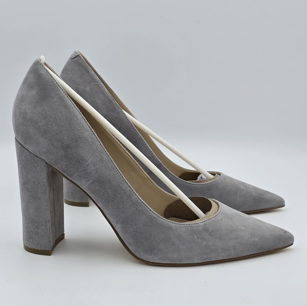 NWOT Marc Fisher LTD Abilene Block Heel Pointy Toe Pumps, Light Grey Suede, 11M - Picture 2 of 14